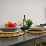 Апартаменти Spacious Flat With Garden Лісабон