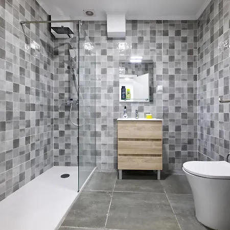 Apartmán Spacious Flat With Garden *