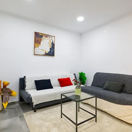 Apartmán Spacious Flat With Garden *