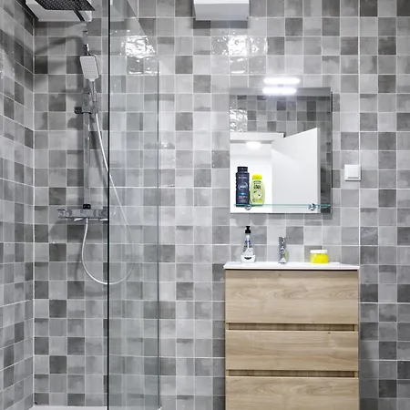 Spacious Flat With Garden * Lisbon