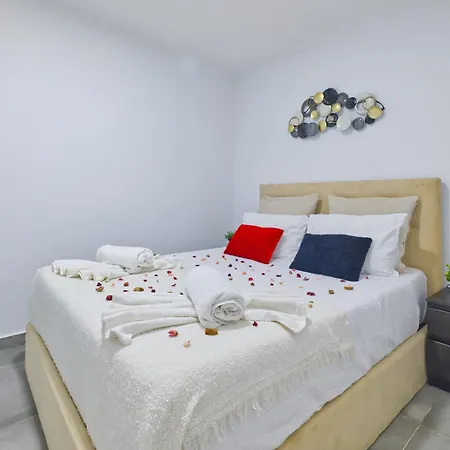 Spacious Flat With Garden Apartament Lizbona