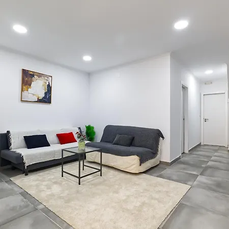 Spacious Flat With Garden * Лиссабон