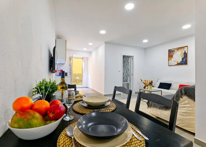 Apartmán Spacious Flat With Garden *