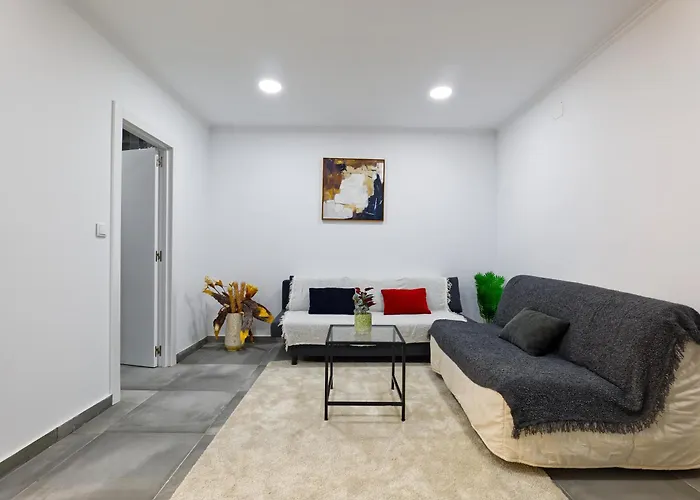 Spacious Flat With Garden Apartmán